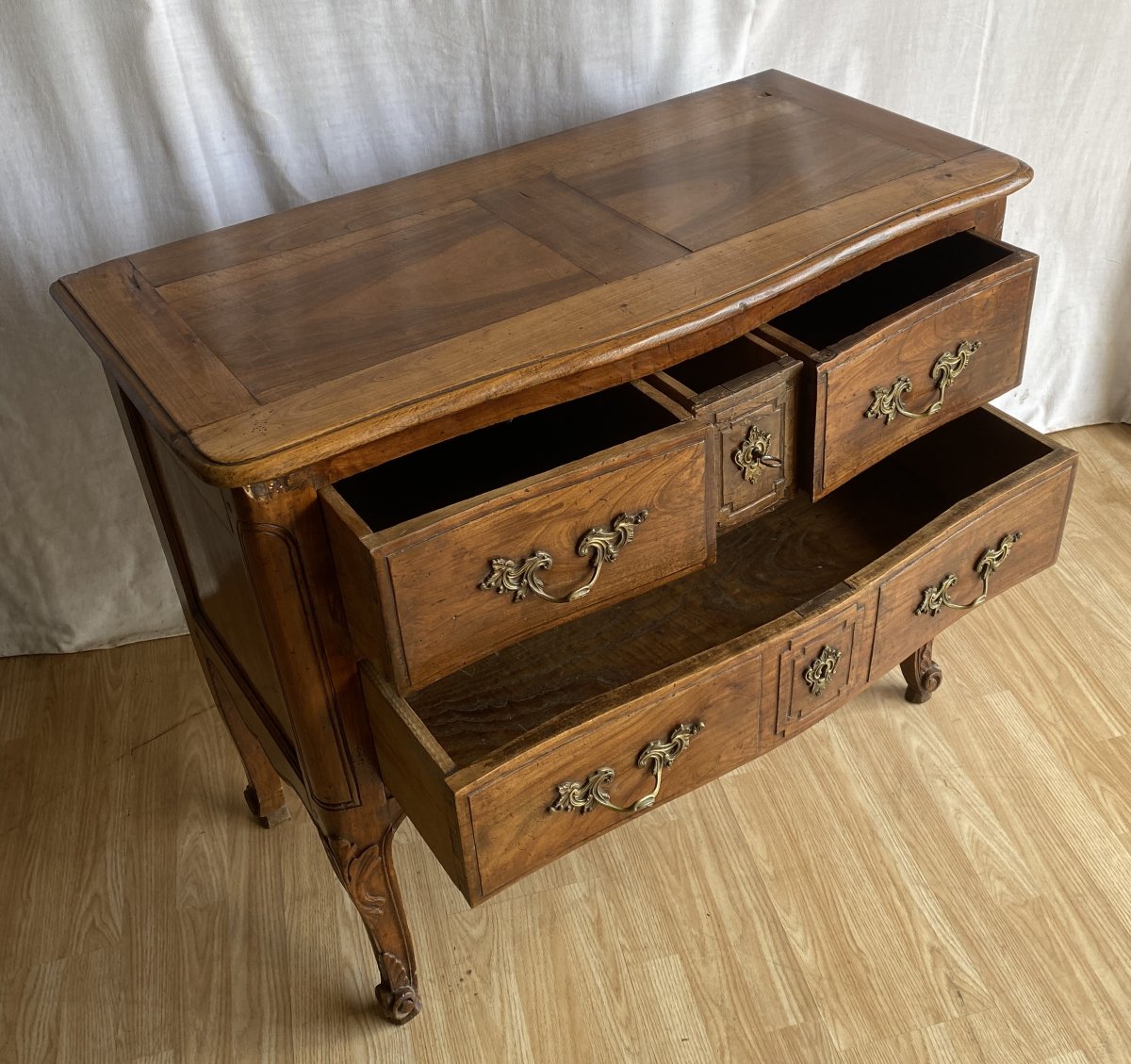 Louis XV Curved Chest Of Drawers In Walnut, 18th Century-photo-2