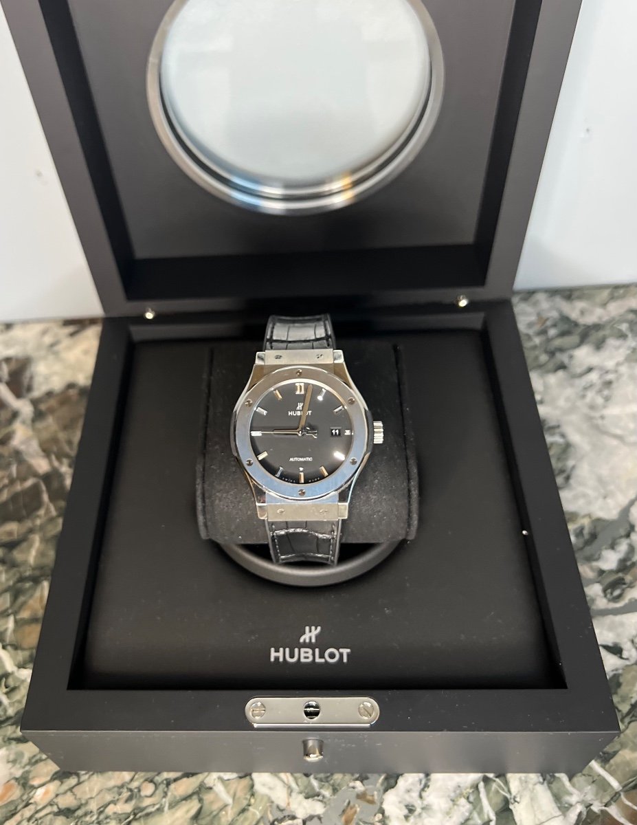 Montre Hublot Classic Fusion Titanium 42mm