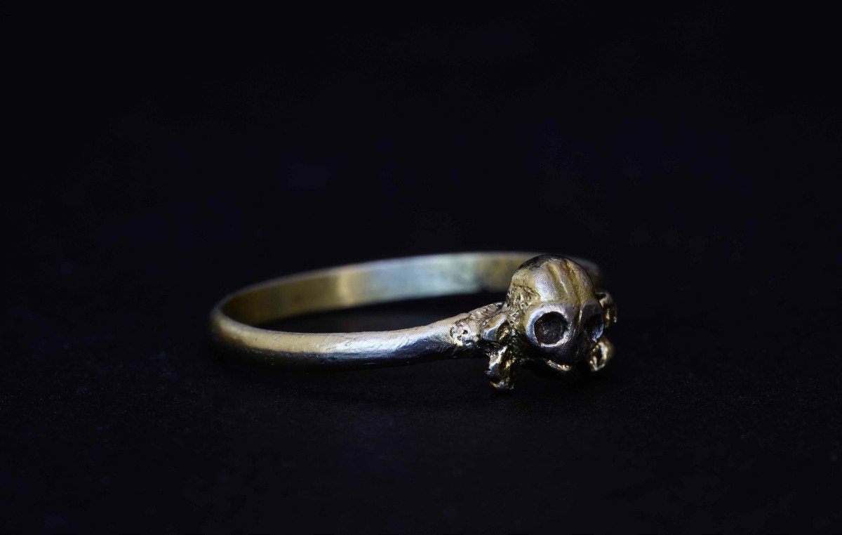 Very Beautiful 17th Century Memento Mori Ring : Death / Skull-photo-2