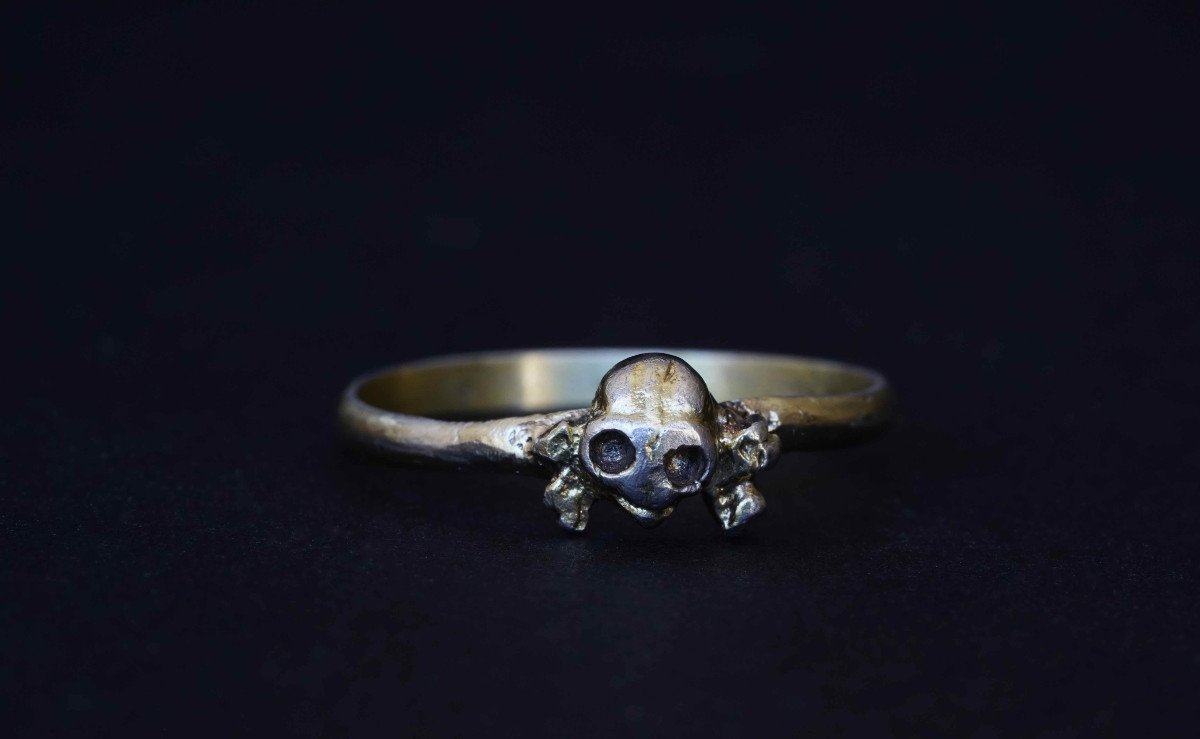 Superbe et rare bague Memento Mori du 17e : Mort / Crâne / Vanité