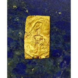 Plaquette D’or : Horus Sur Une Colonne.   Egypte Antique