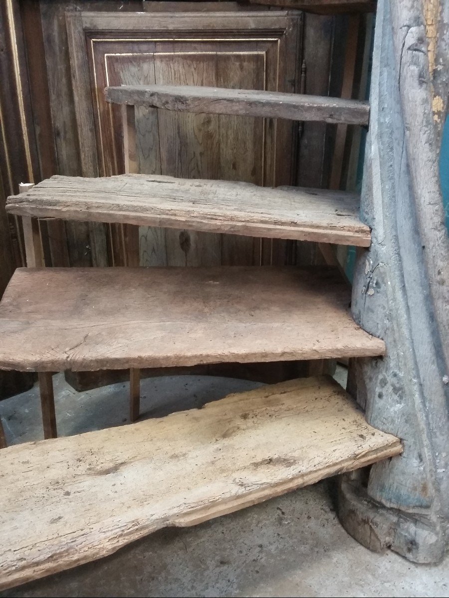 Helical Oak Staircase Columns (16th Century)-photo-3