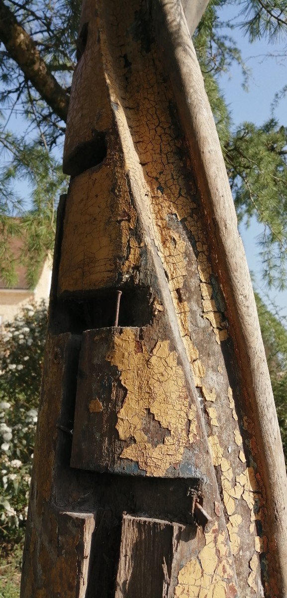 Helical Oak Staircase Columns (16th Century)