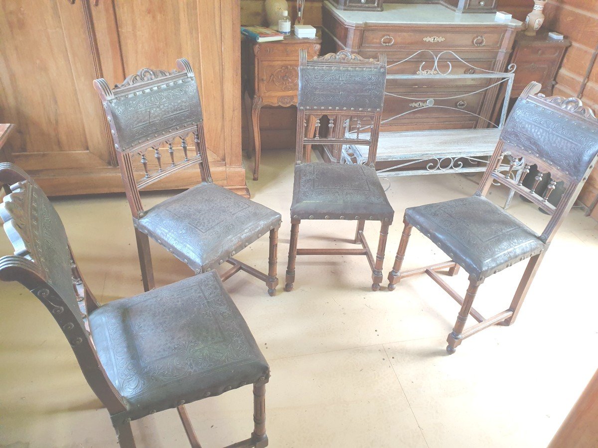 Set Of 4 Chairs In Embossed Leather - 19th Century - Henri II Style