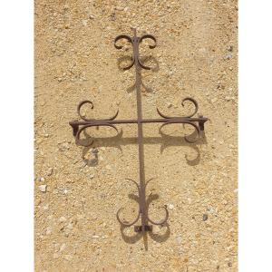 Small Wrought Iron Defense Grille Early 20th Century