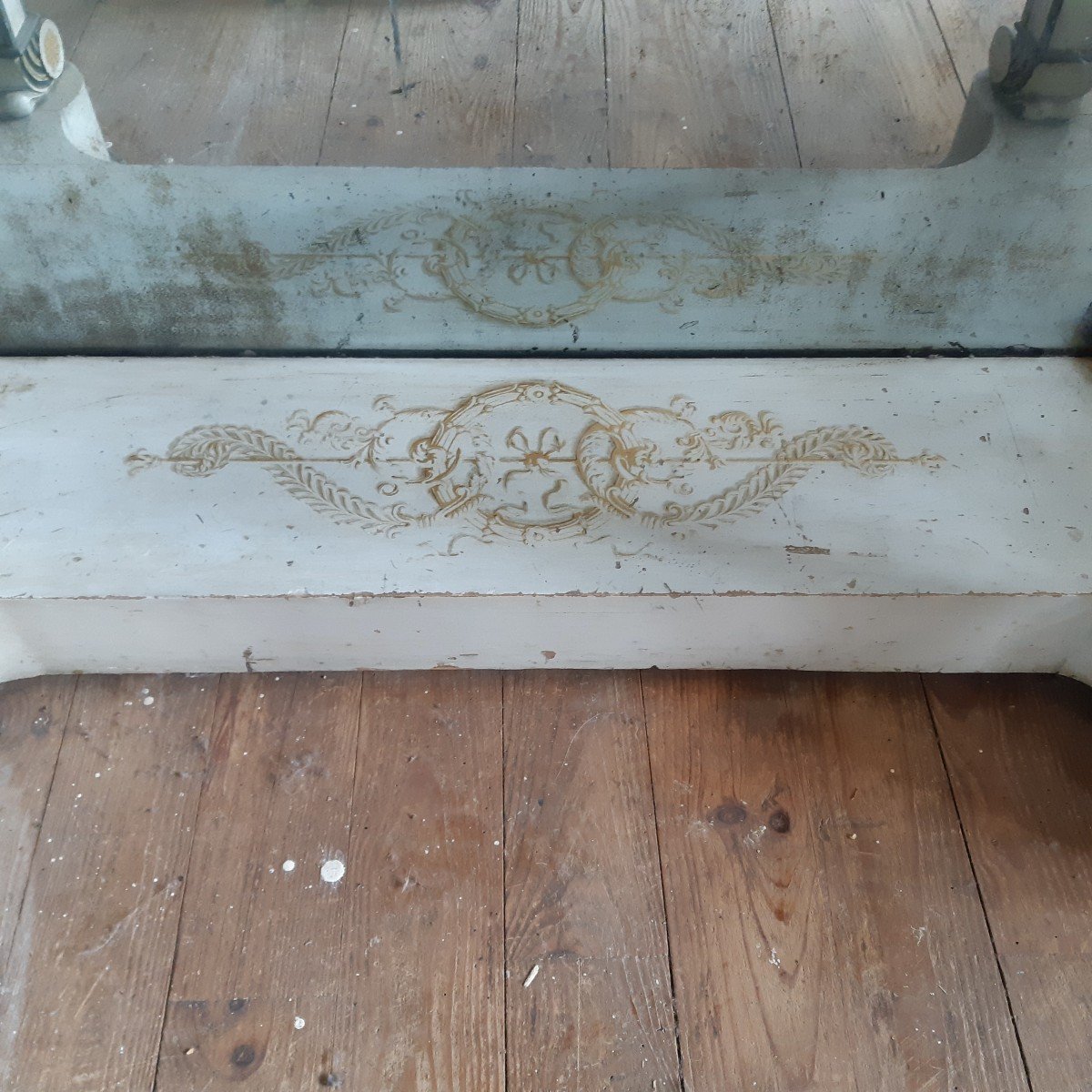 Ensemble Console Et Son Miroir En Bois Laqué Et Doré -photo-3