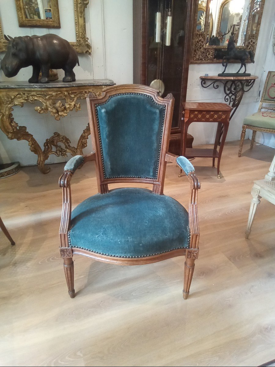 Fauteuil Louis XVI En Noyer