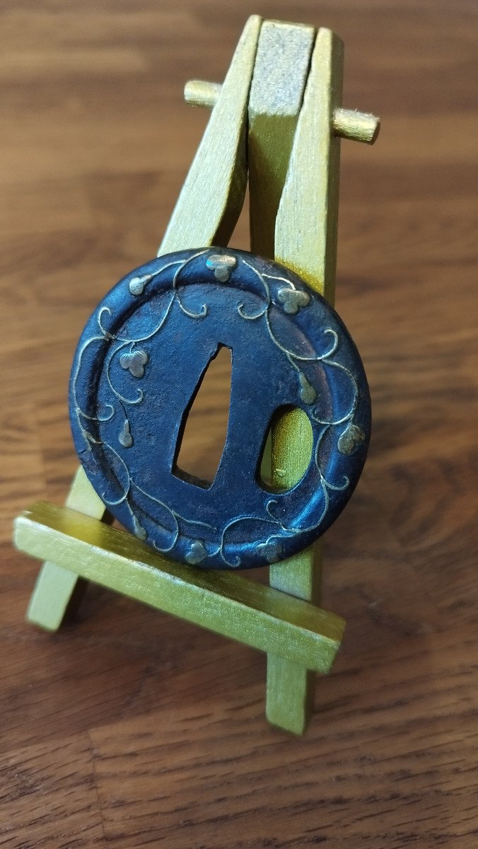 Rare et Assez Inhabituelle Tsuba Ancienne De l'Epoque Edo, De Tanto De Type Heianjo.  -photo-2