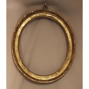 Small Oval Beaded Frame