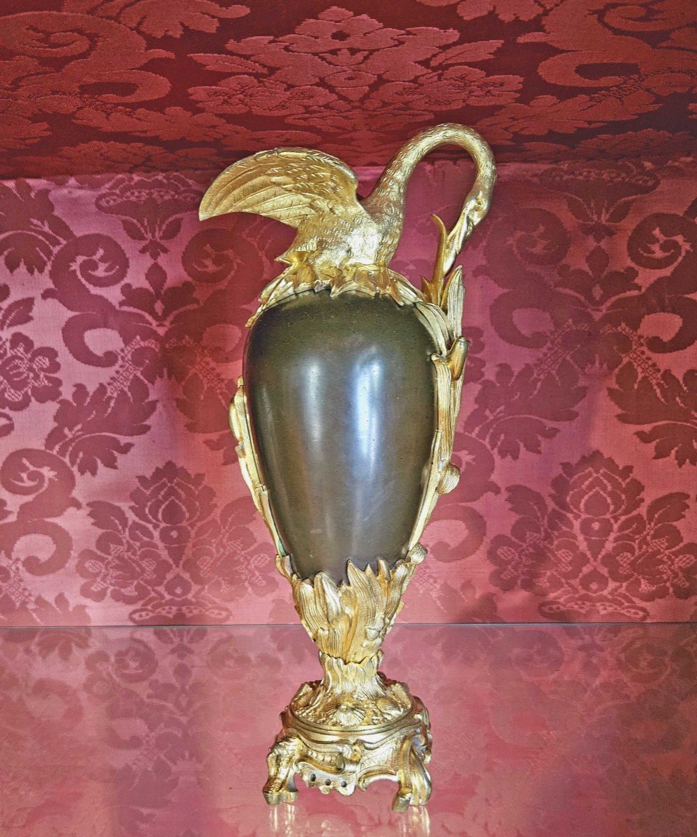 Vase D&eacute;coratif au cygne Bronze Patin&eacute; Et Dor&eacute; Au Mercure 1830