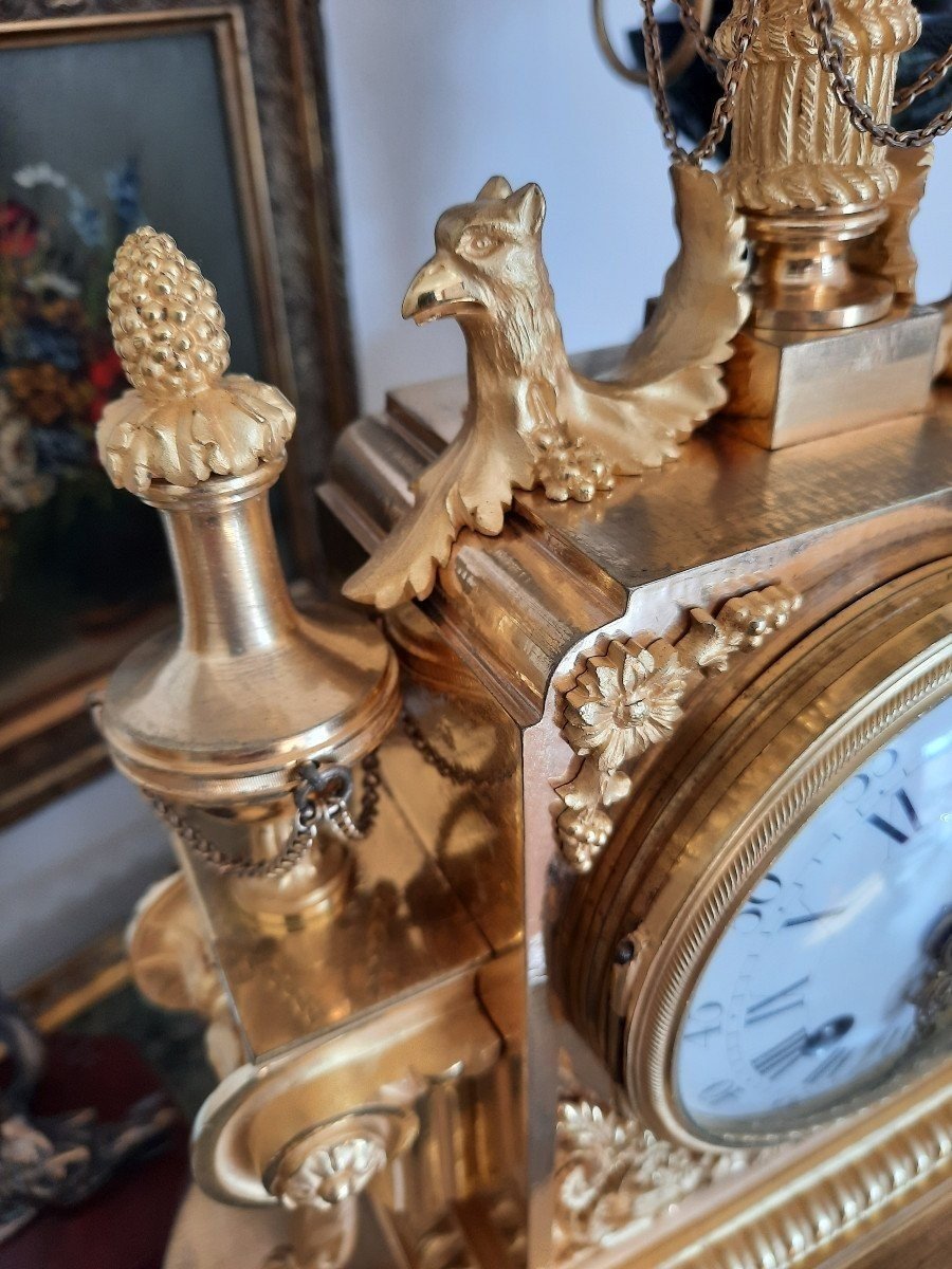 Clock In Chiseled And Gilded Bronze Period 19th Century-photo-3