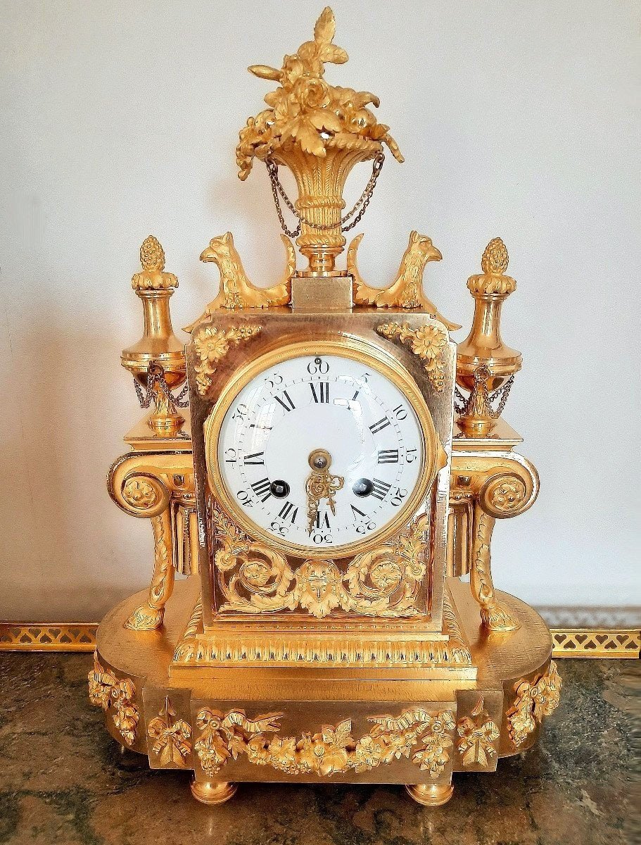 Clock In Chiseled And Gilded Bronze Period 19th Century-photo-3