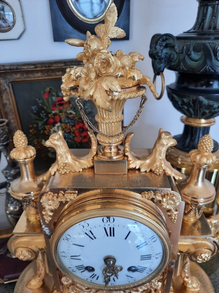 Clock In Chiseled And Gilded Bronze Period 19th Century-photo-6