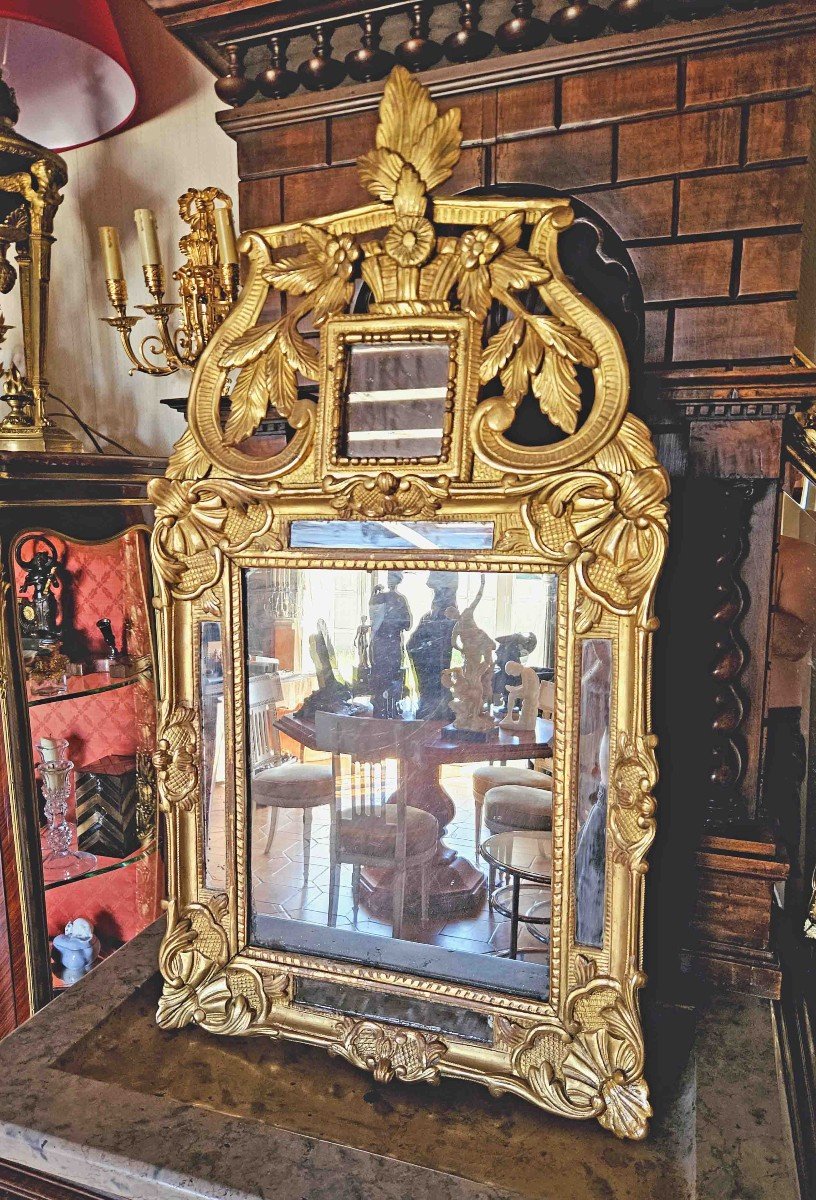 Miroir En Bois Doré à Parcloses époque XVIIIème 50x96 Cm