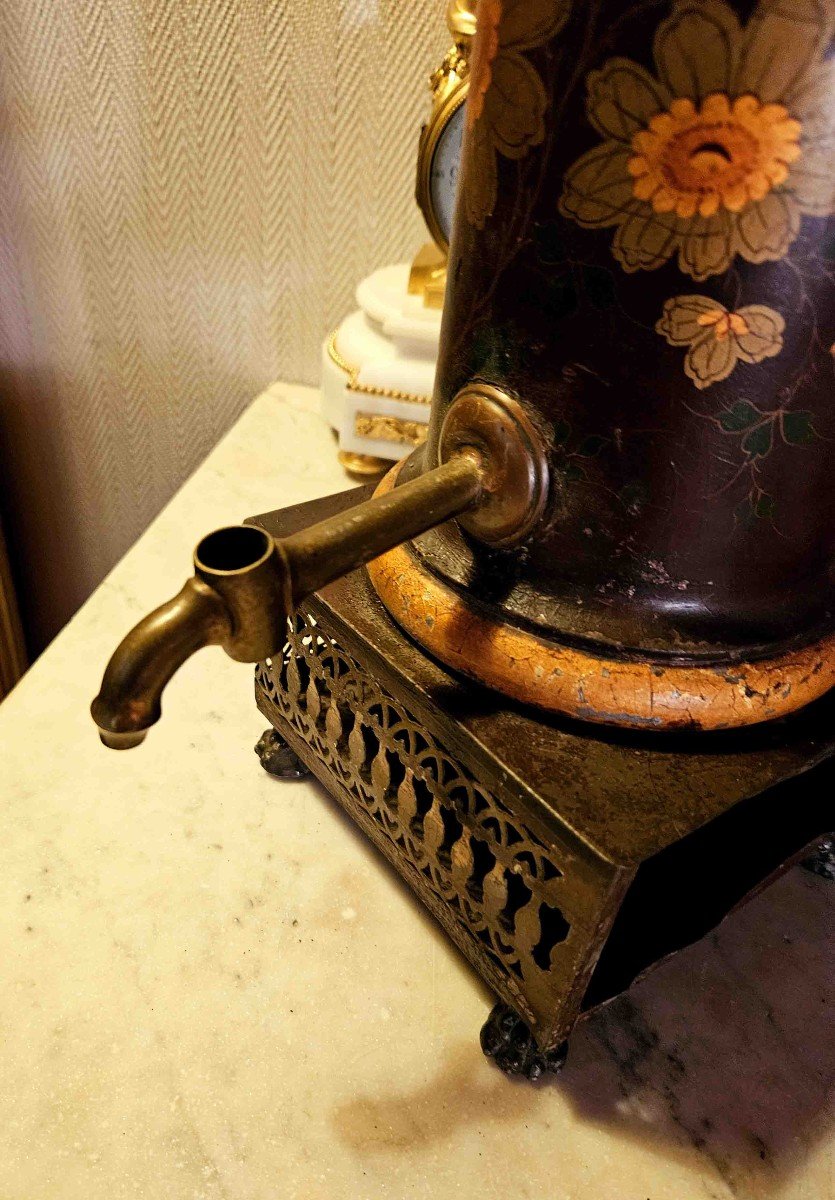 19th Century Painted Sheet Metal Tea Fountain-photo-8