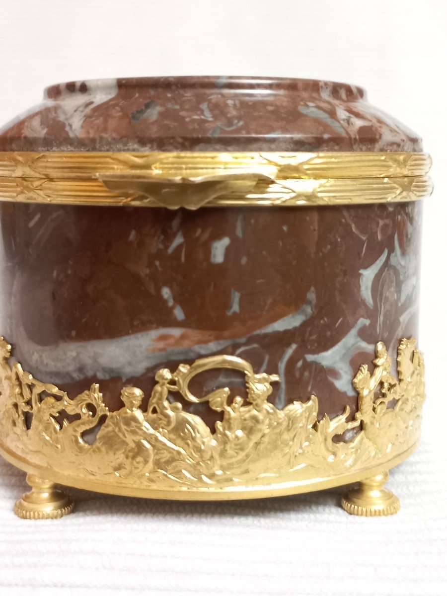 Red Marble And Gilt Bronze Box-photo-2