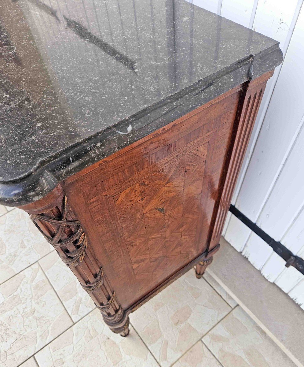 Petite Commode St Louis XVI Marquet&eacute;e Et Sculpt&eacute;e-photo-2