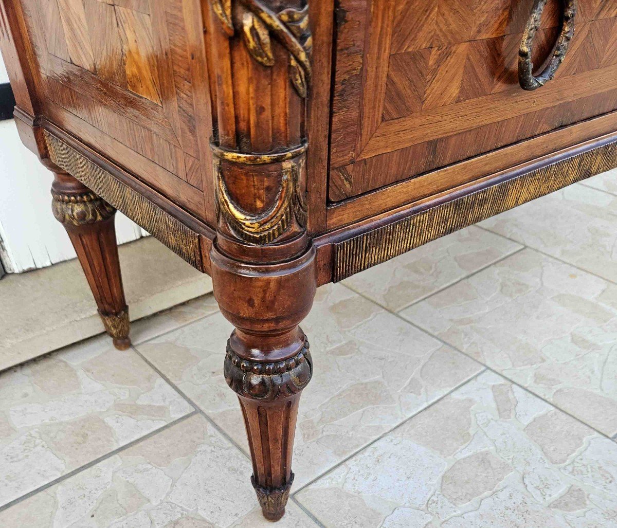 Petite Commode St Louis XVI Marquet&eacute;e Et Sculpt&eacute;e-photo-4