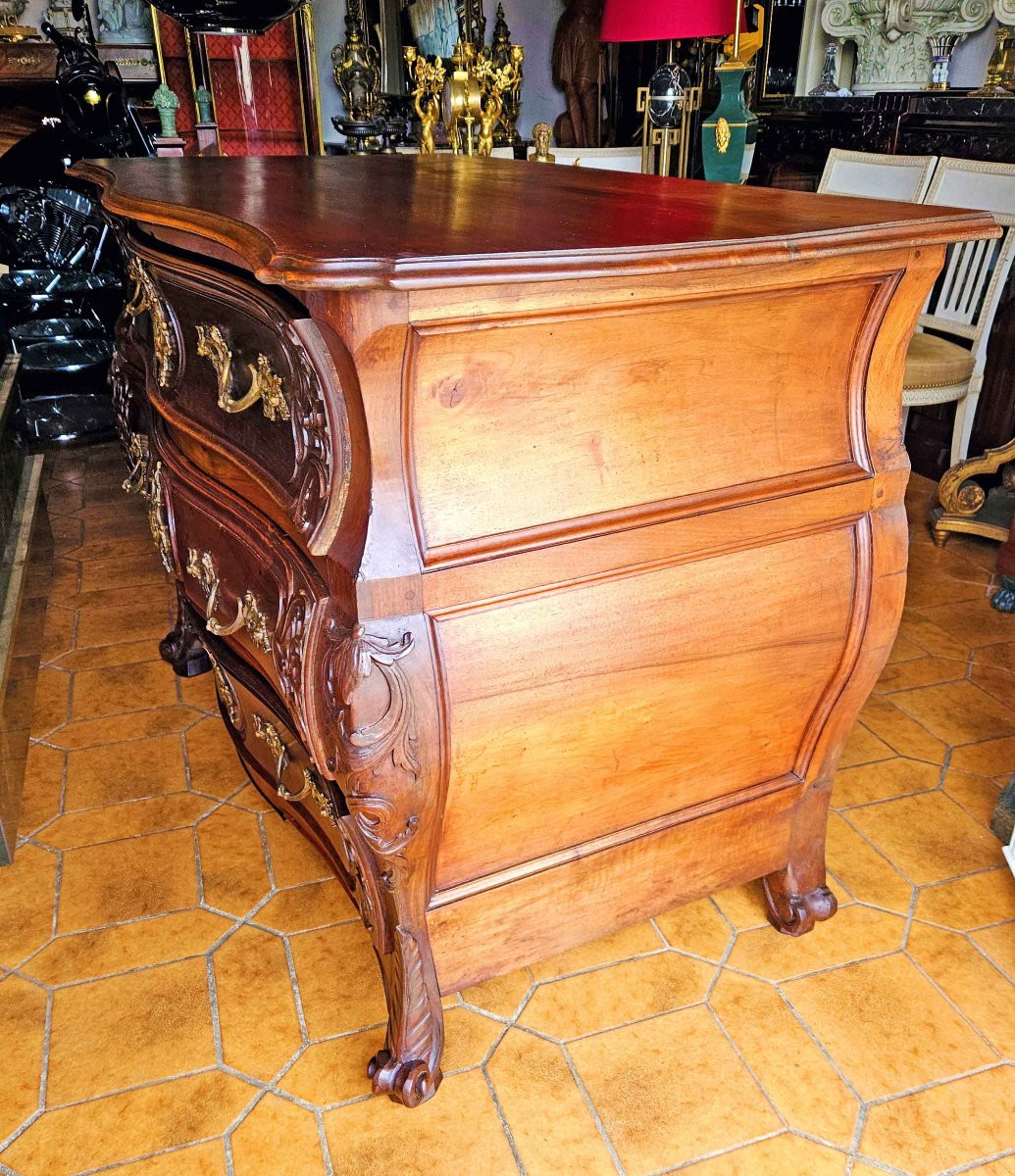Important 18th Century Walnut Tomb Chest Of Drawers -photo-5