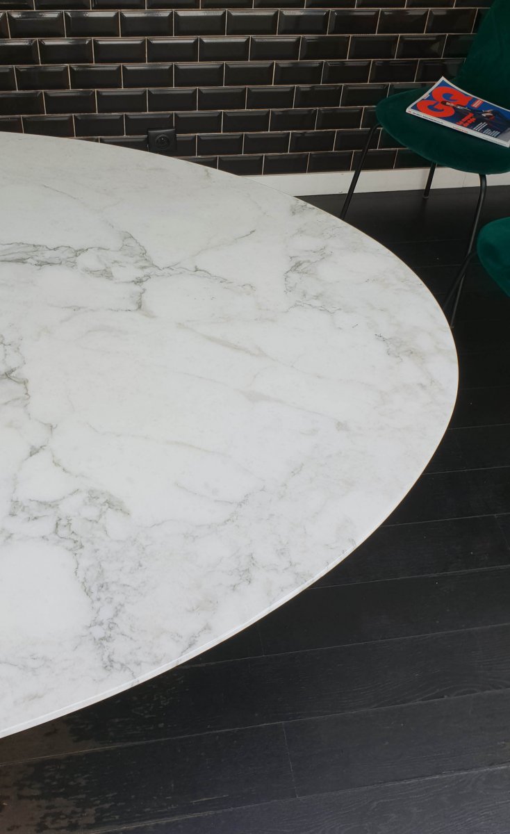 Knoll Saarinen Oval Table White Marble-photo-1