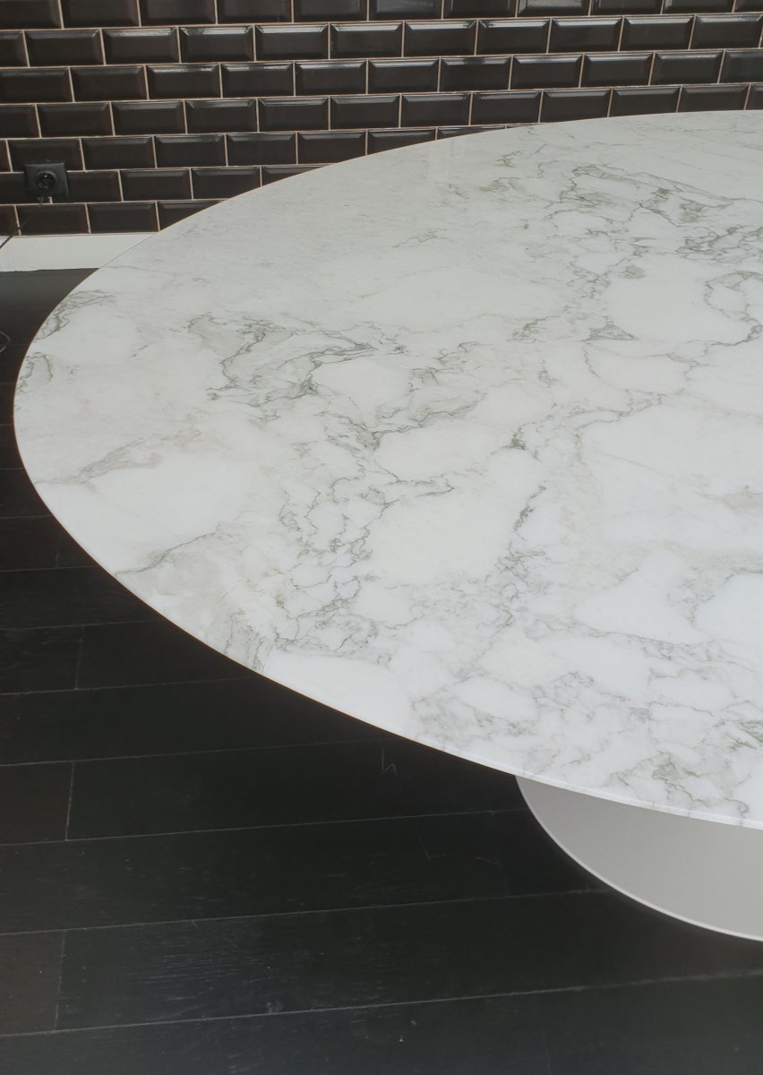 Knoll Saarinen Oval Table White Marble-photo-2