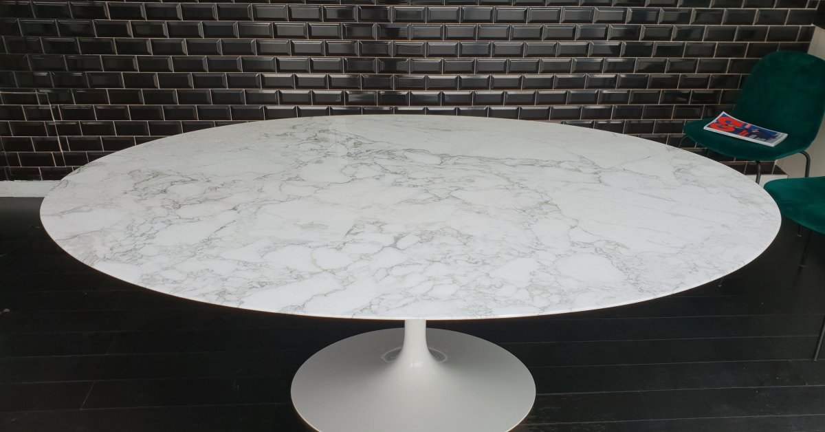 Knoll Saarinen Oval Table White Marble-photo-3