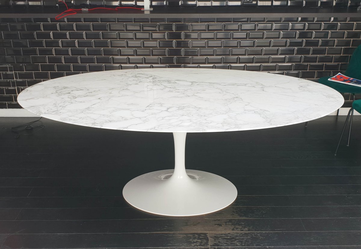 Knoll Saarinen Oval Table White Marble