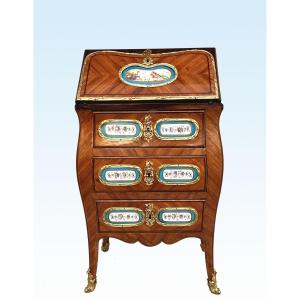 Pr&eacute;cieuse Petite Commode Scriban Louis XV En Marqueterie Et Plaques De Porcelaine