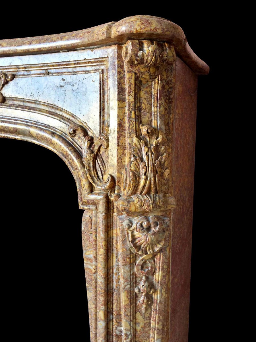 Cheminée Régence en marbre brocatelle d'Espagne XVIIIe Siècle-photo-3