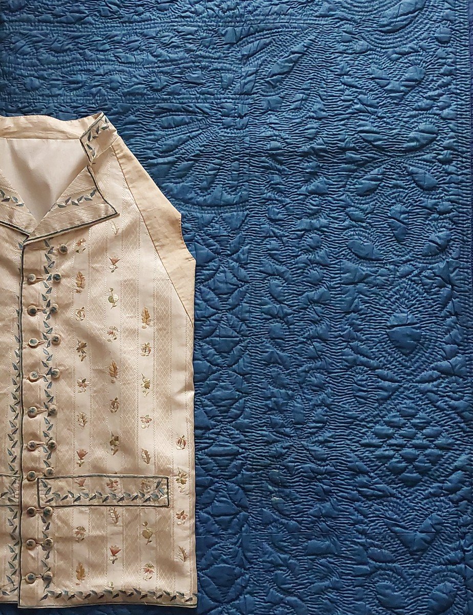 18th Century Vest In Directoire Embroidered Silk 