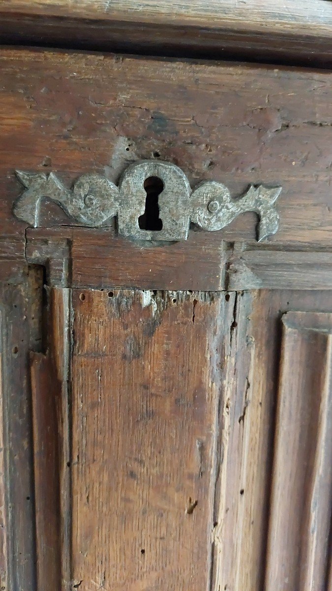 Large 18th Century Chest With 16th Century Elements -photo-3