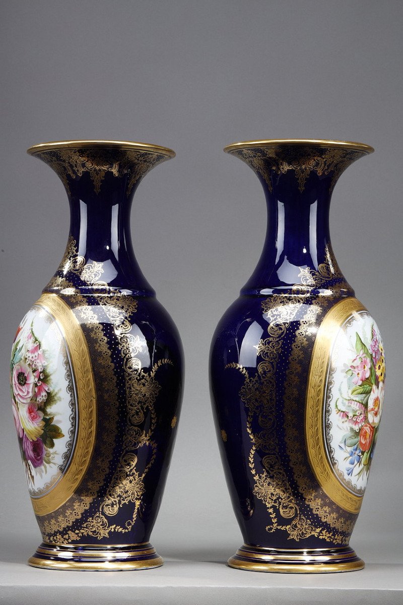 Pair Of Large Porcelain Vases-photo-3