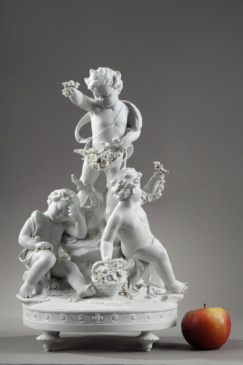 Porcelain Biscuit Group "putti With Garlands And Basket Of Flowers"-photo-2