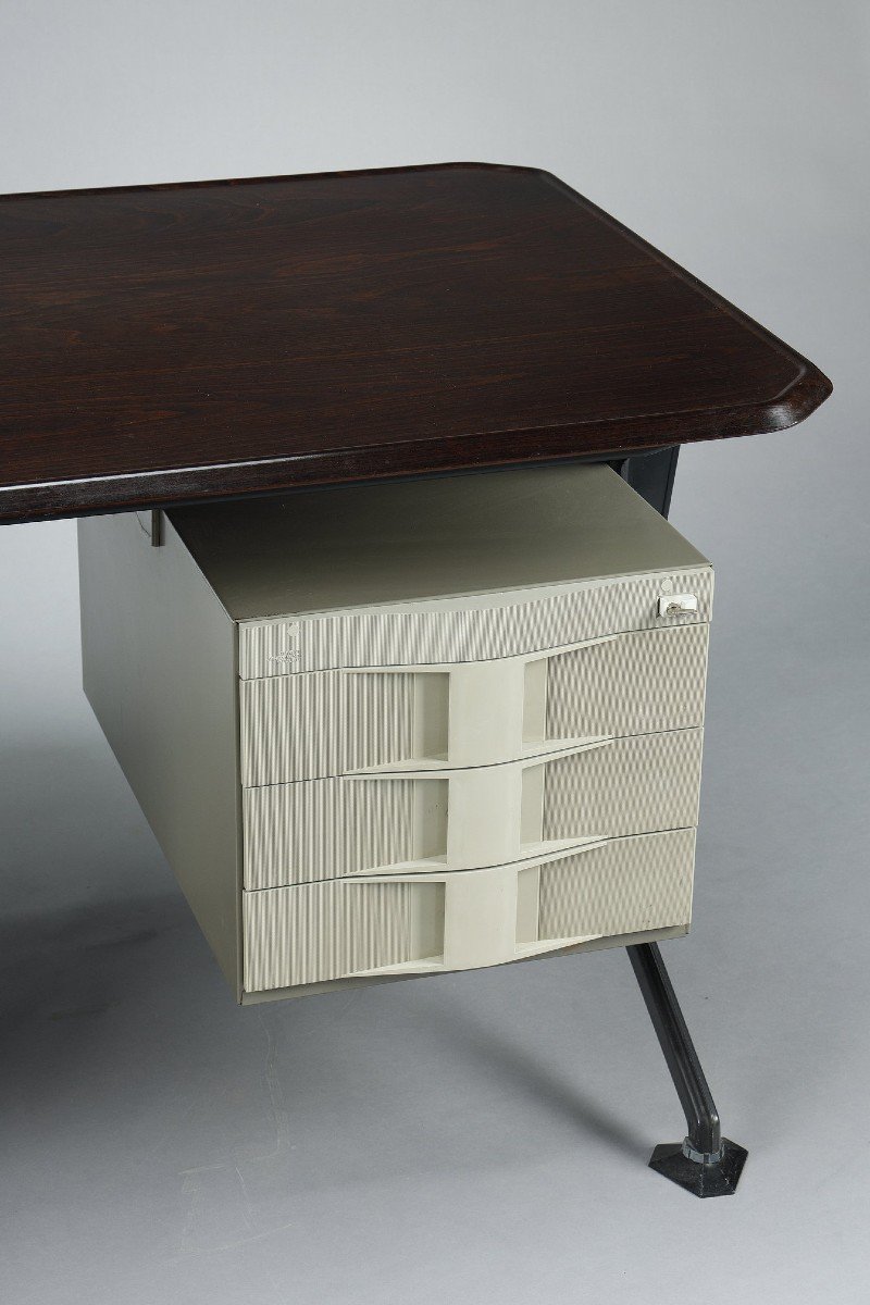 Large "arco" Desk For Olivetti By Bbpr-photo-1