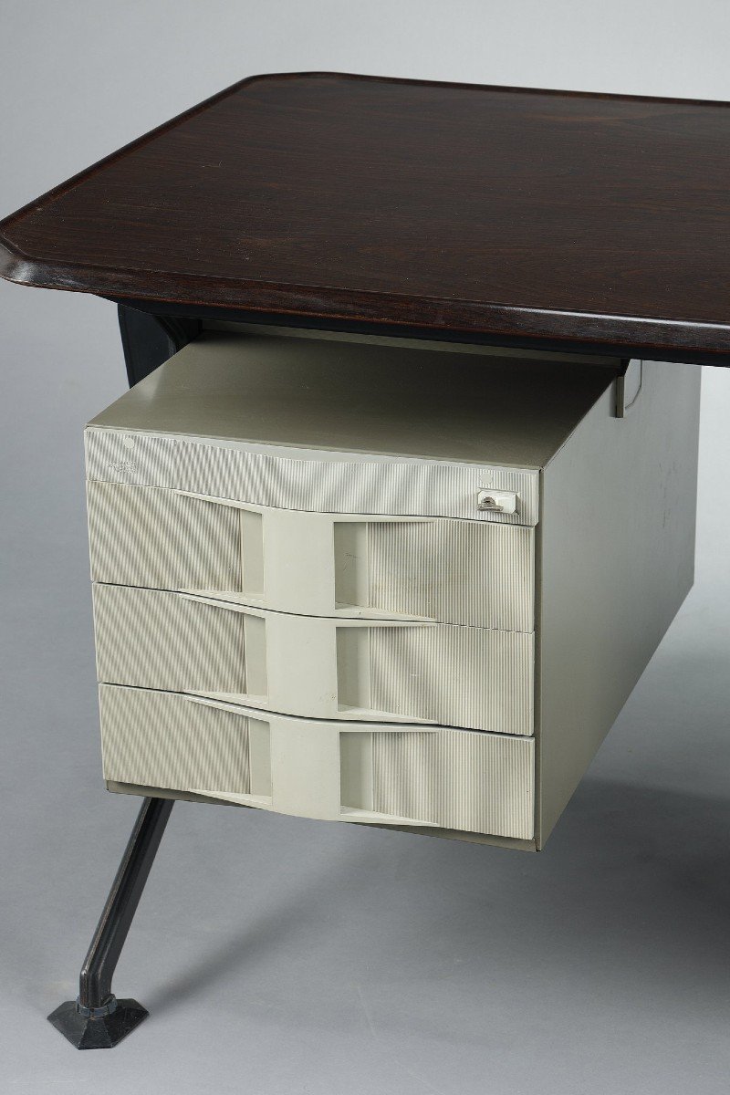 Large "arco" Desk For Olivetti By Bbpr-photo-2