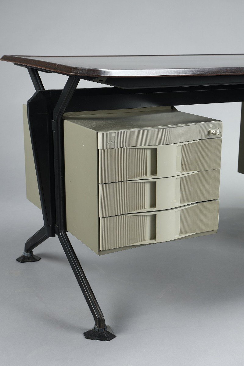 Large "arco" Desk For Olivetti By Bbpr-photo-3