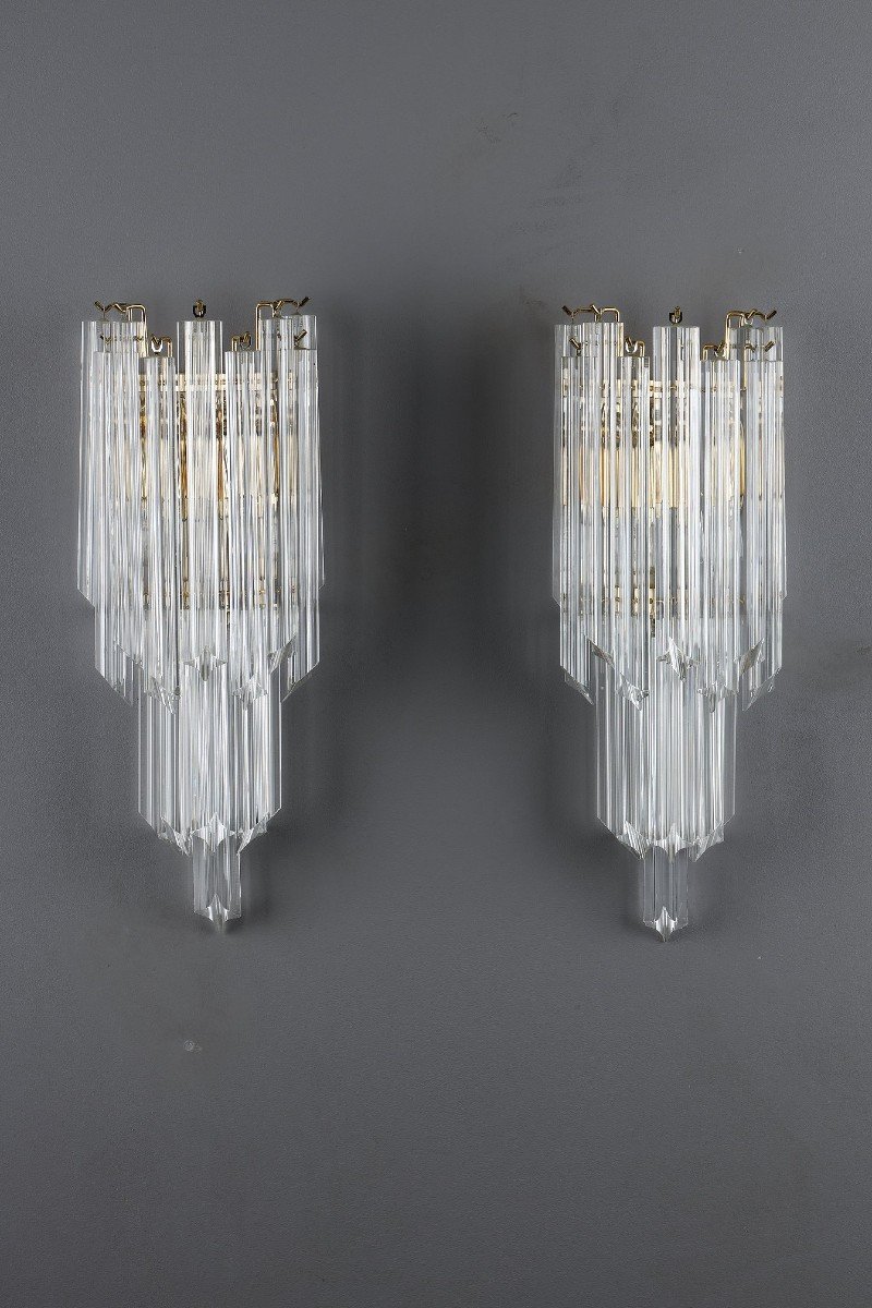 Pair Of Wall Lights With Quadrihedral Murano Glass