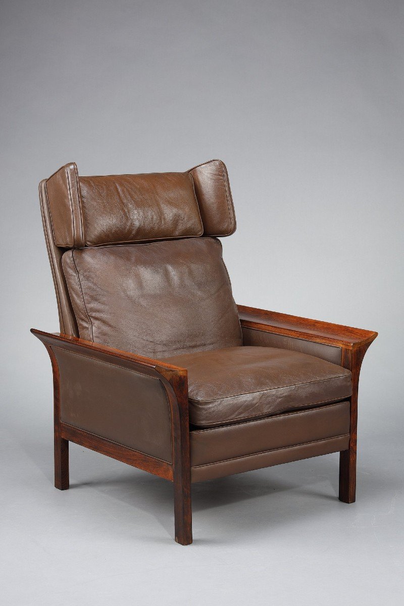 Rosewood Living Room Furniture Set Consisting Of A Sofa And A Pair Of Leather Armchairs-photo-4