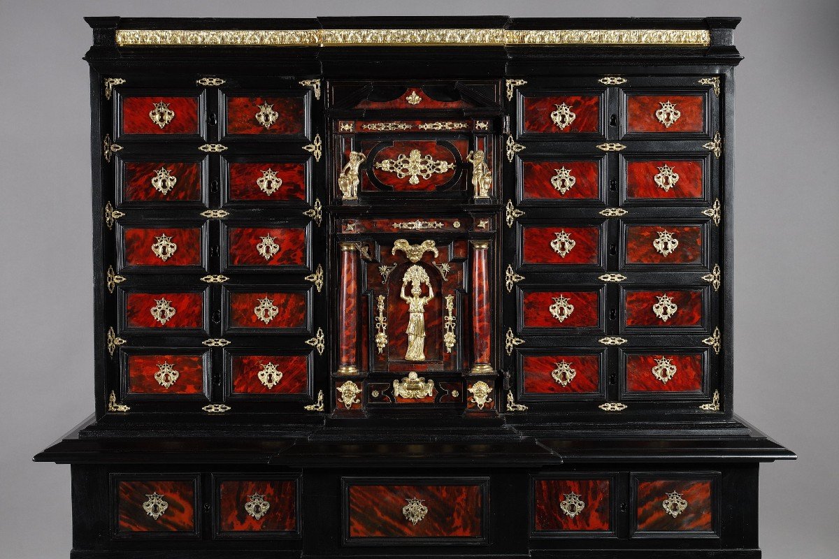 Cabinet Sur Pied Dans Le Style Des Cabinets Flamands Du 17e Siècle-photo-1