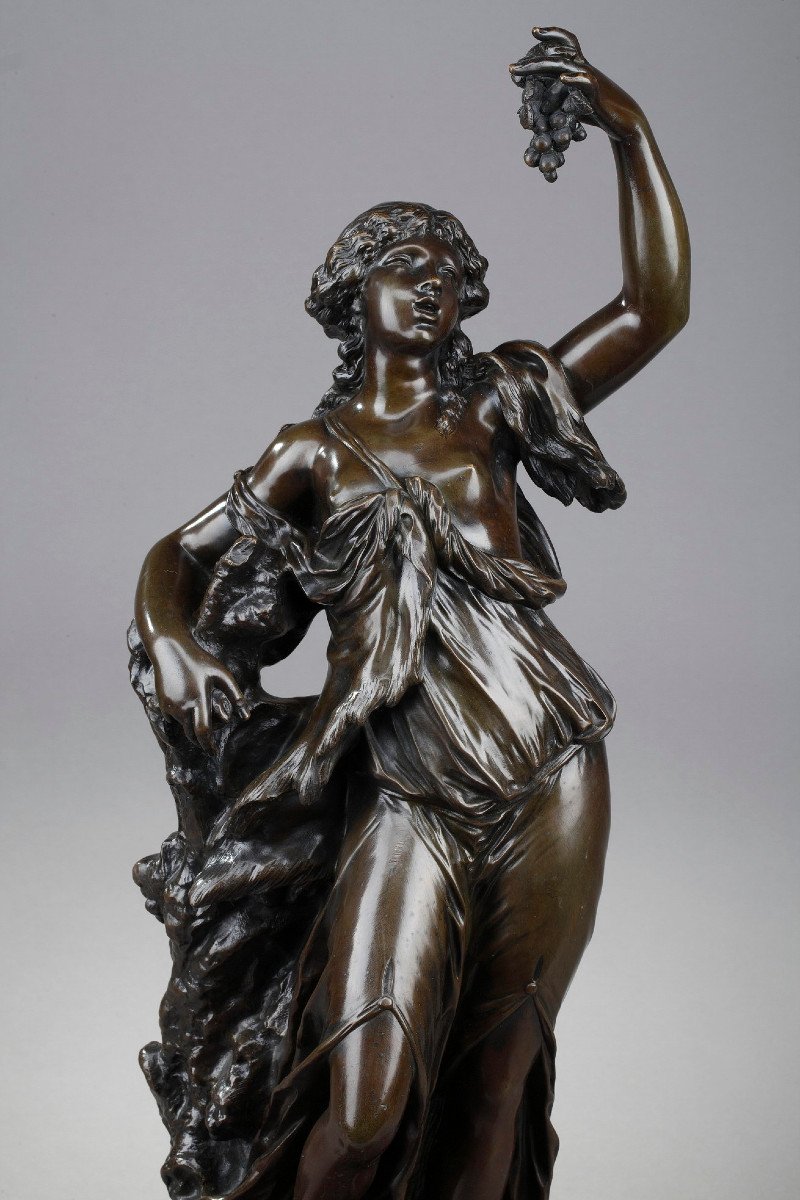 19th Century Bronze Statue: Bacchante-photo-2