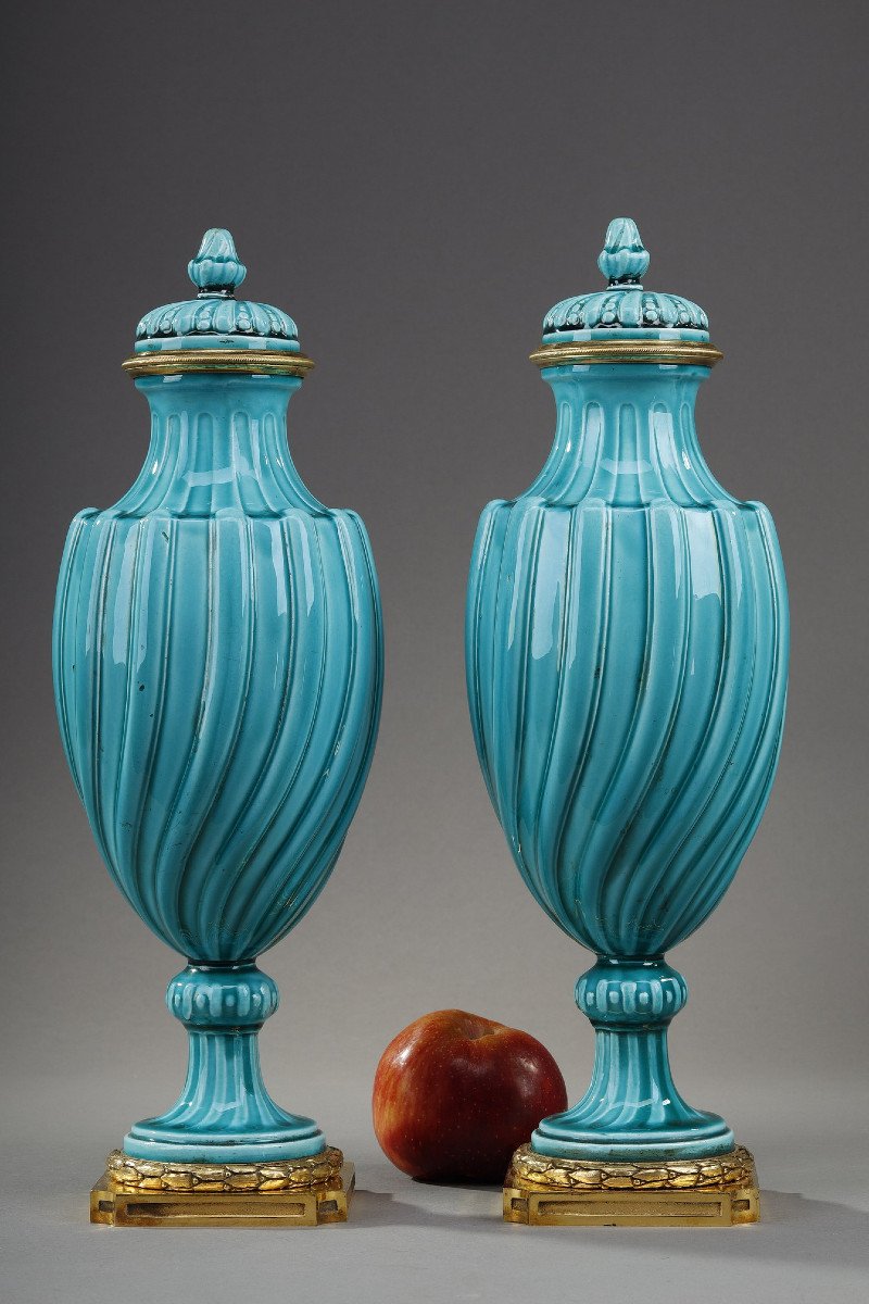 Pair Of Louis XVI Style Covered Vases In Ceramic-photo-2