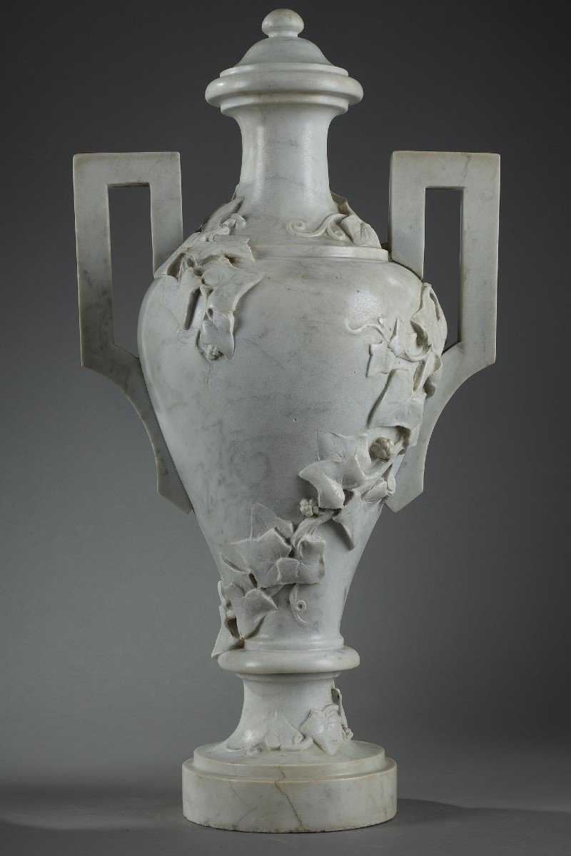 Pair Of White Marble Vases With Ivy Decor, 19th Century-photo-4