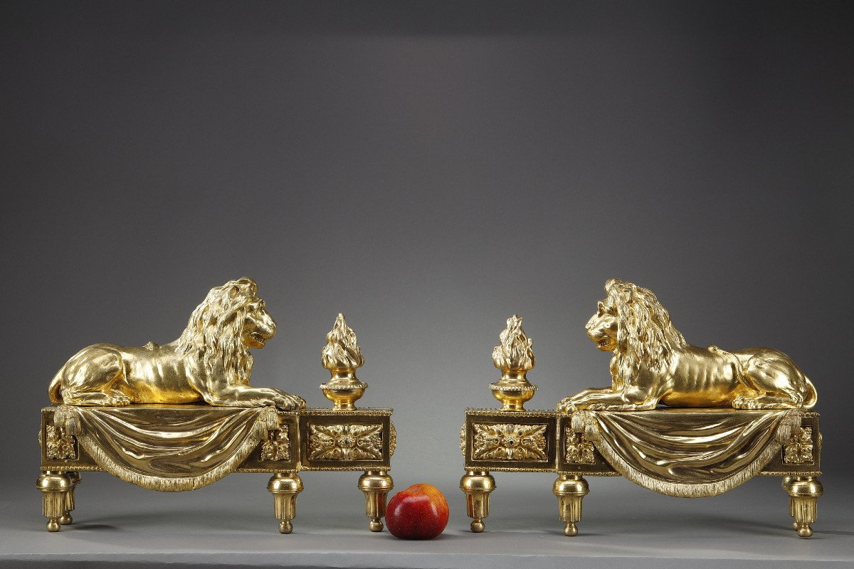 Pair Of Andirons With Lions In Chiseled And Gilded Bronze-photo-2