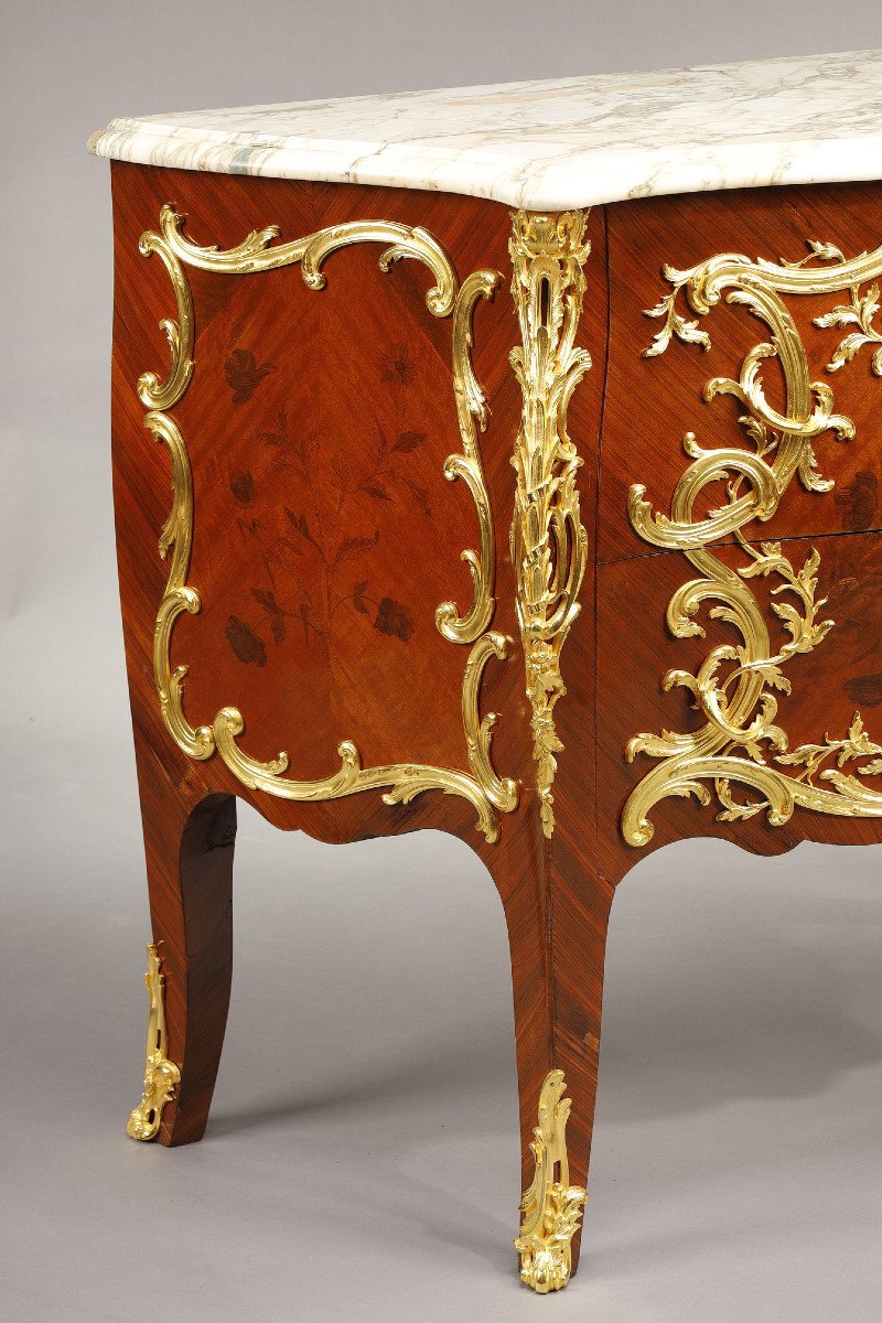 Louis XV Style Curved Commode With Marquetry And Gilt Bronze Decor-photo-3