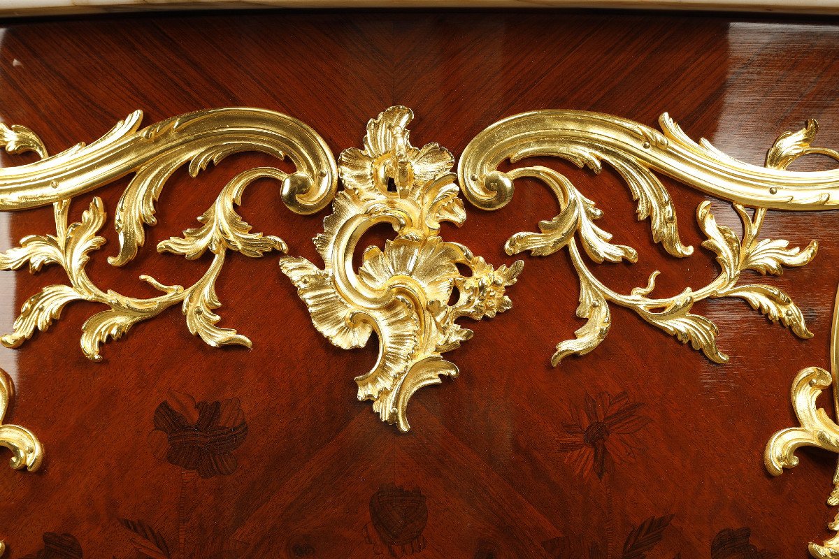 Louis XV Style Curved Commode With Marquetry And Gilt Bronze Decor-photo-3