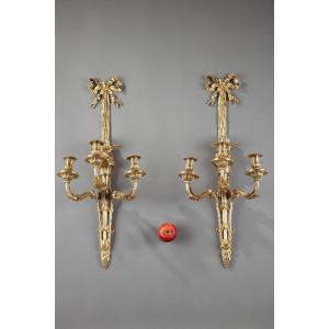 Paire De Grandes Appliques De Style Louis XVI