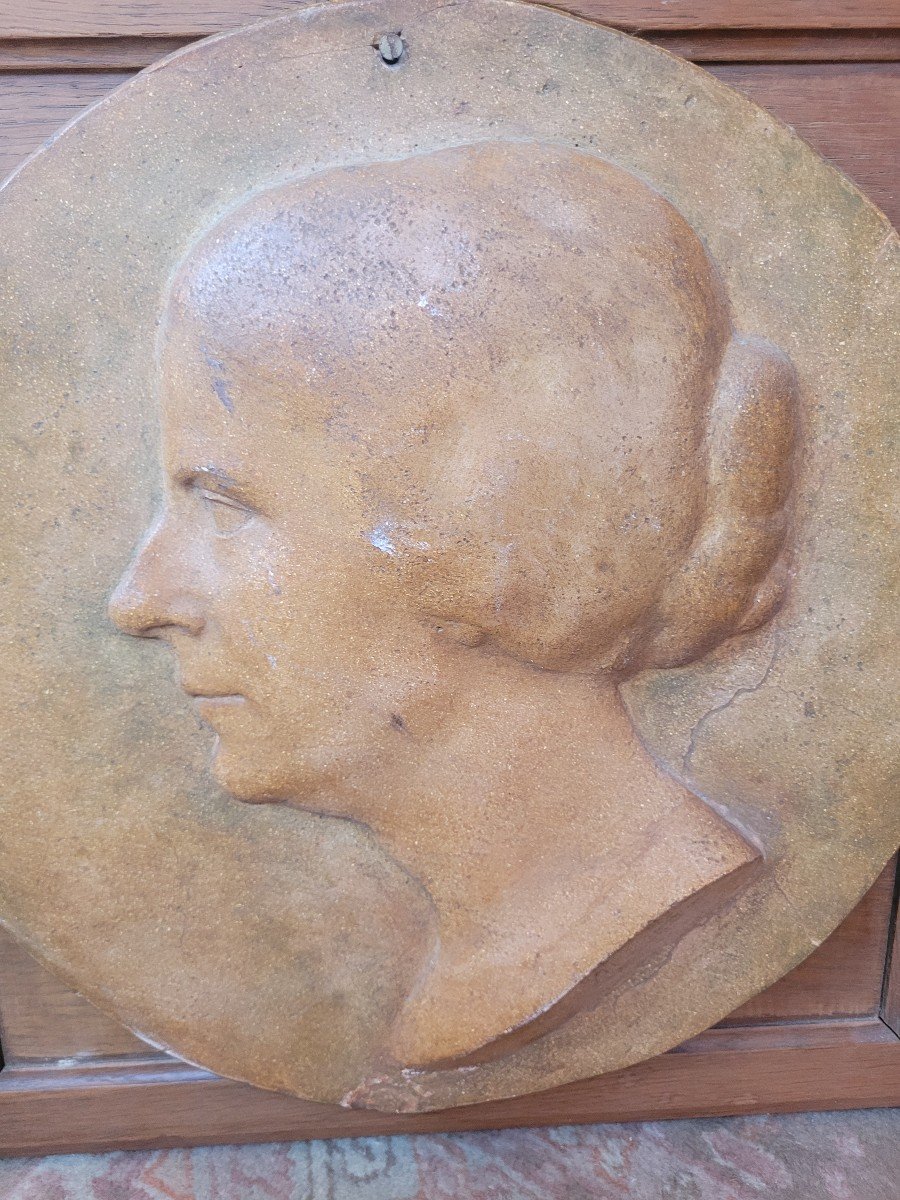 Large Terracotta Medallion Of A Woman's Profile-photo-2