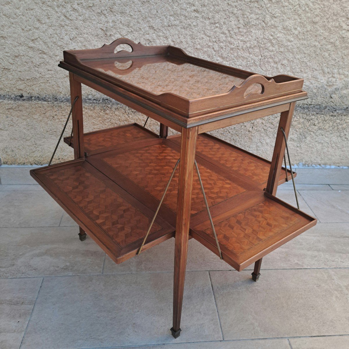 Table à  Thé Style Louis XVI En Marqueterie De Cubes 