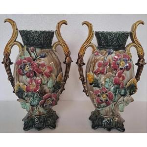 Paire De Vases En Barbotine 