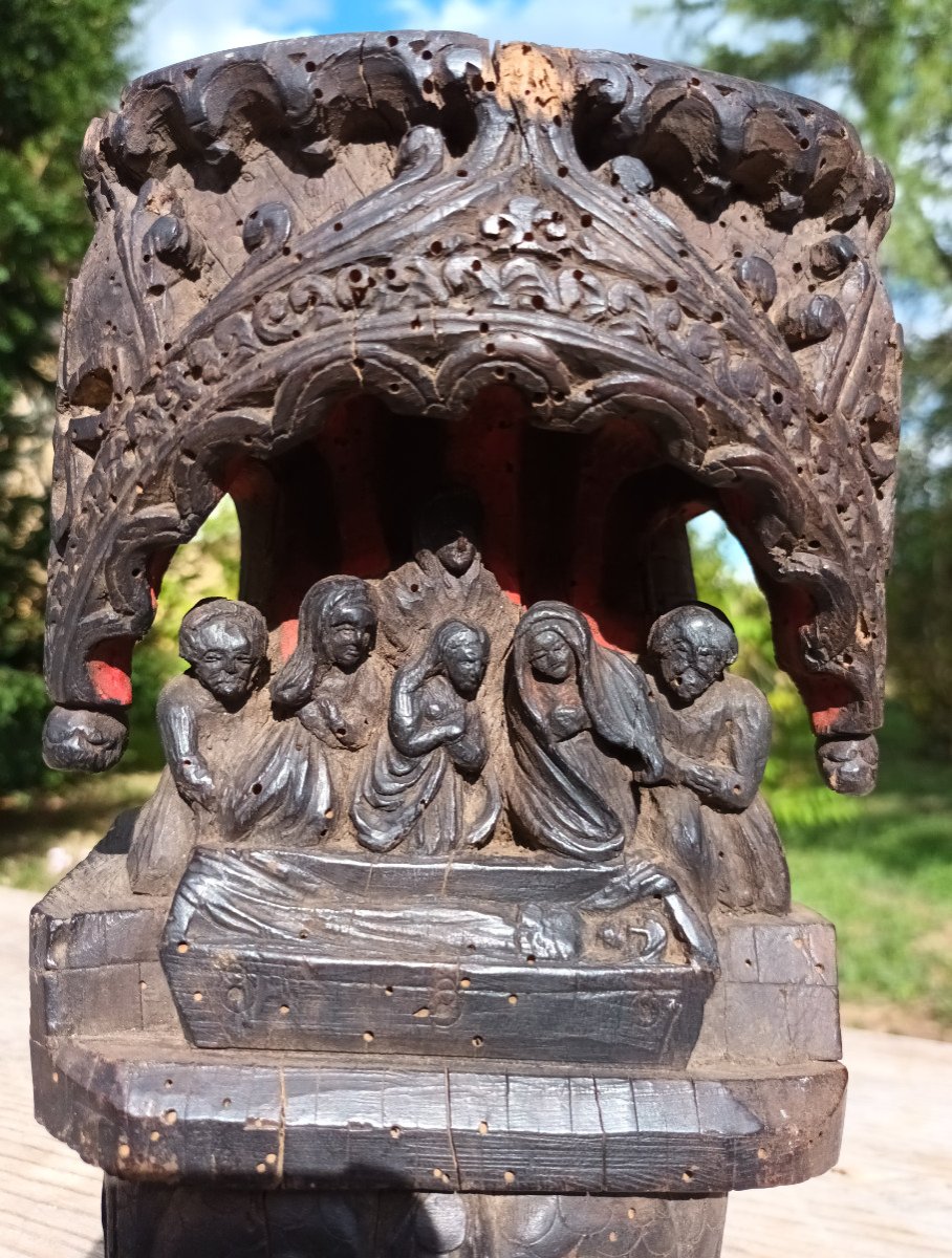 15th Century Religious Sculpture Representing The Entombment Of Christ-photo-4